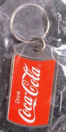93112-7 € 3,00  coca cola ijzeren sleutelhanger